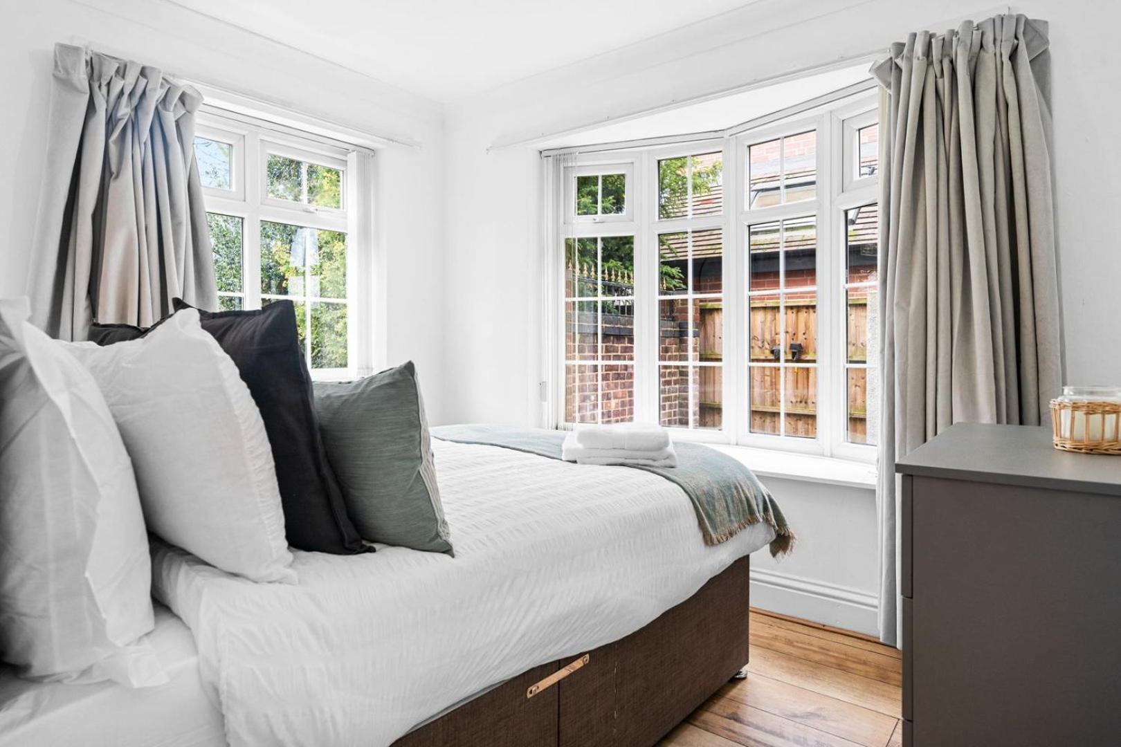 Bramcote Lane Spacious 5 Bedroom House นอตติงแฮม ภายนอก รูปภาพ