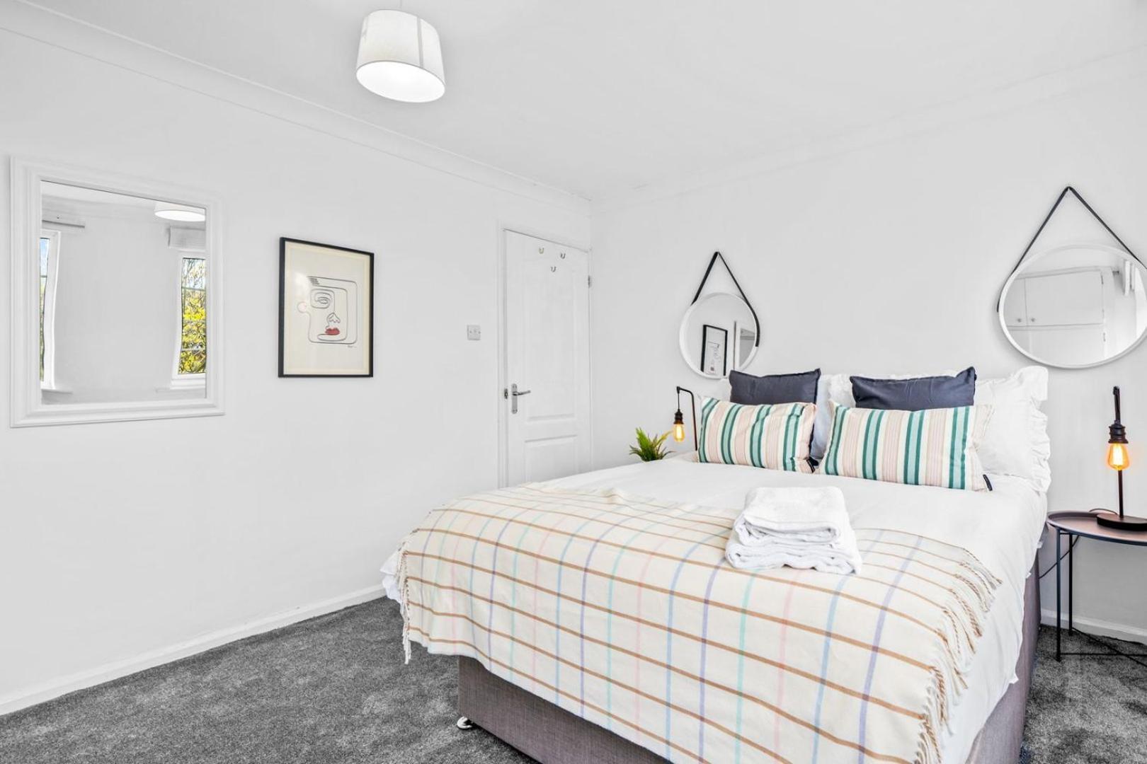 Bramcote Lane Spacious 5 Bedroom House นอตติงแฮม ภายนอก รูปภาพ