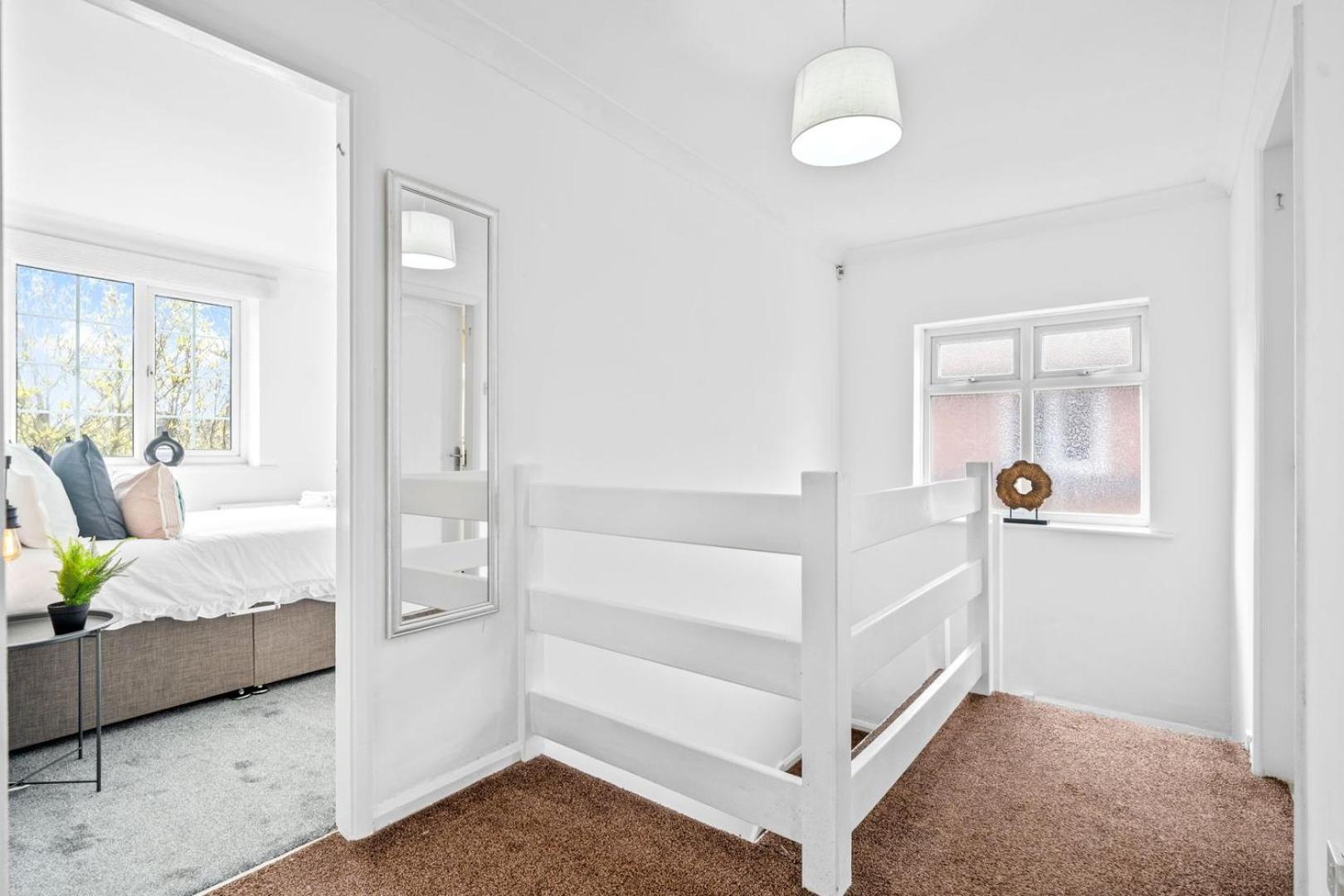 Bramcote Lane Spacious 5 Bedroom House นอตติงแฮม ภายนอก รูปภาพ