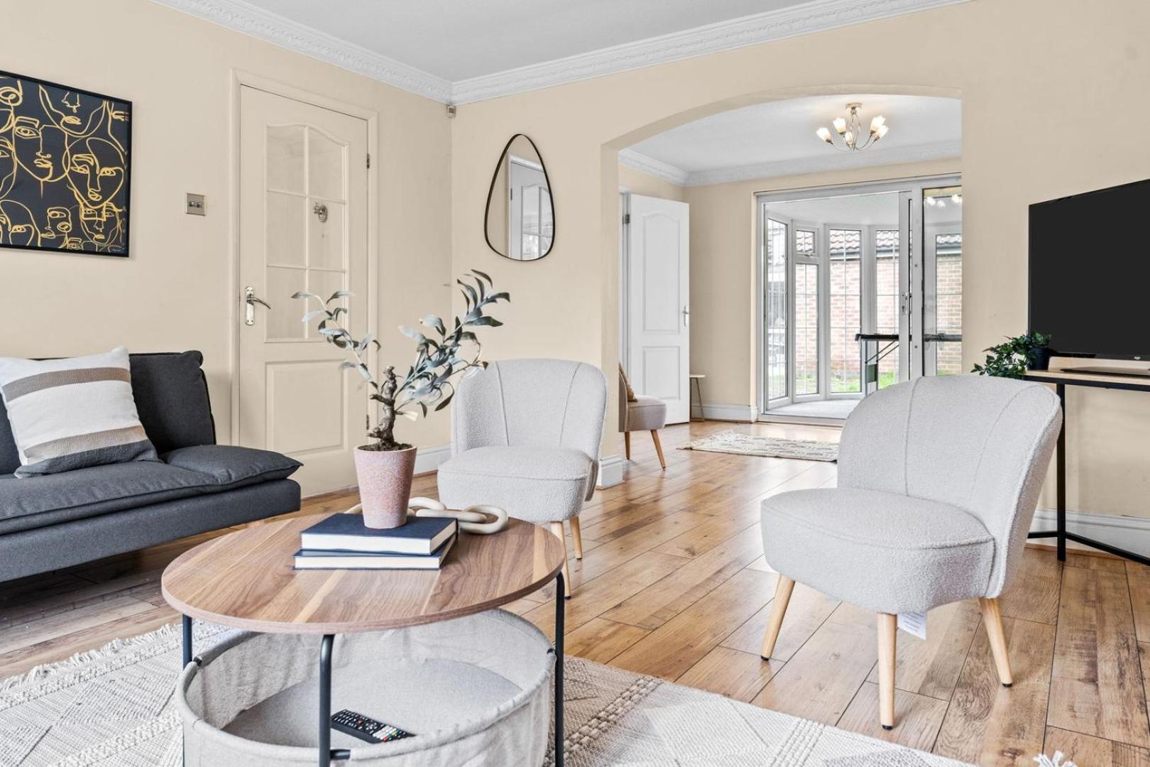Bramcote Lane Spacious 5 Bedroom House นอตติงแฮม ภายนอก รูปภาพ