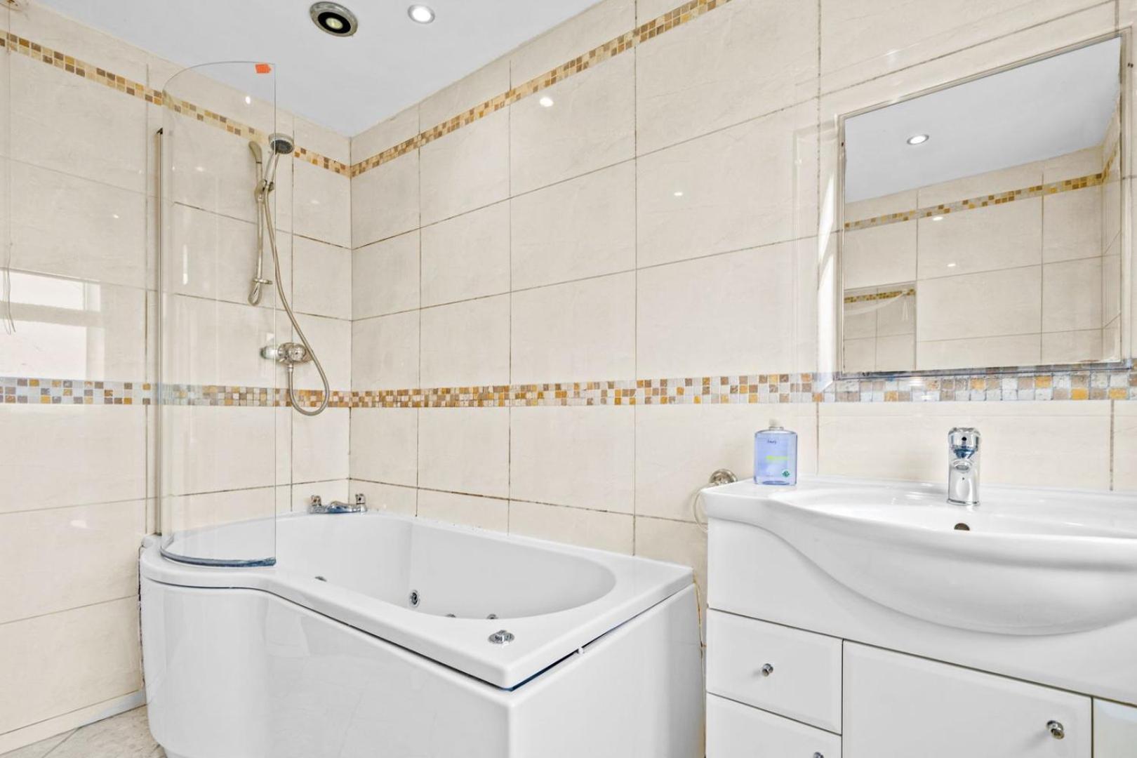 Bramcote Lane Spacious 5 Bedroom House นอตติงแฮม ภายนอก รูปภาพ